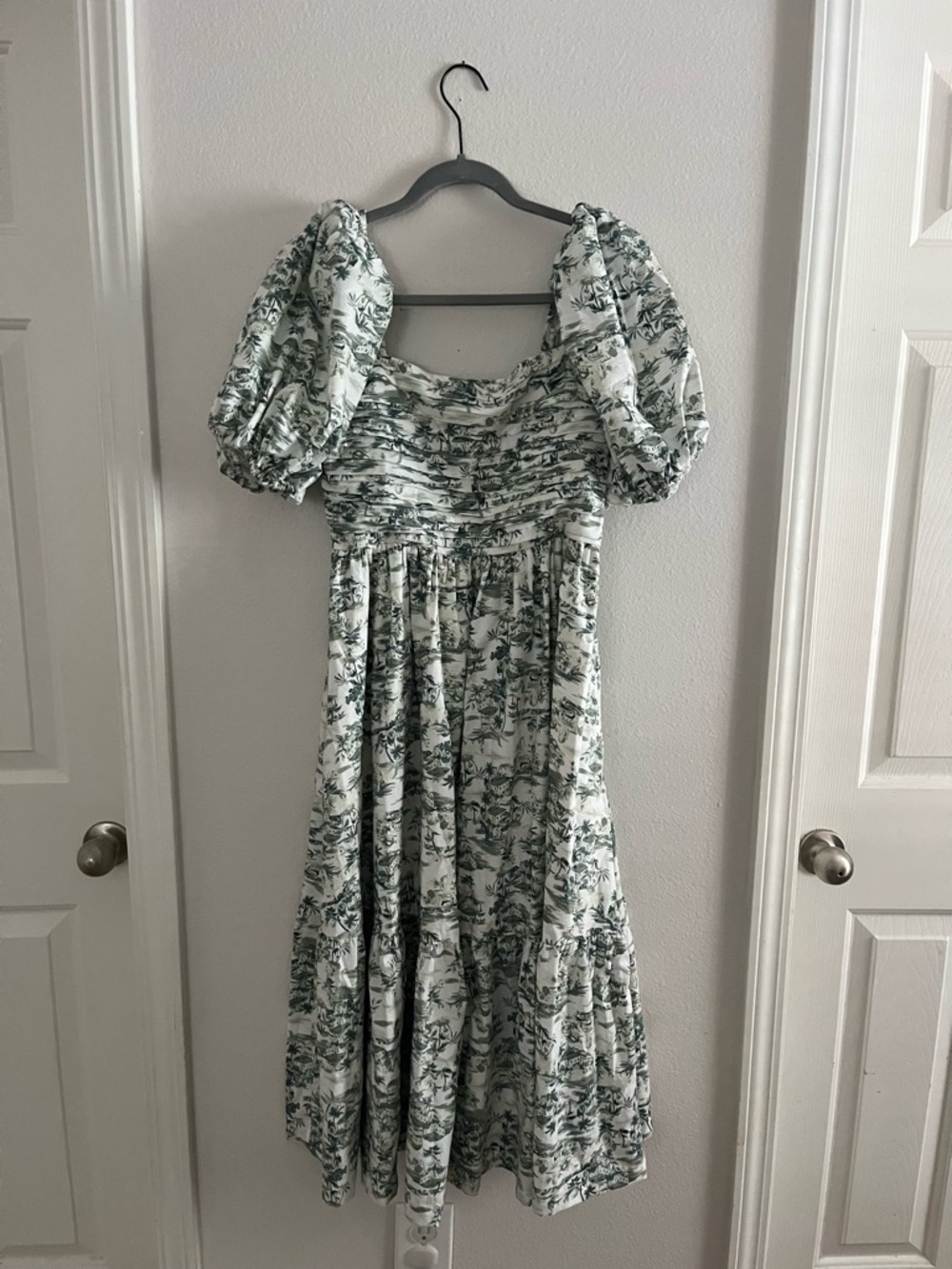 Abercrombie & Fitch Emerson Puff Sleeve Midi Dress with Green Toile Print